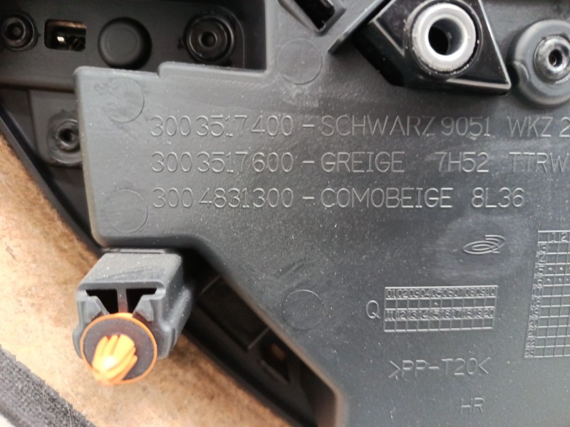 Recambio de guarnecido puerta trasera derecha para mercedes-benz clase a (w176) a 220 d (176.003) referencia OEM IAM   