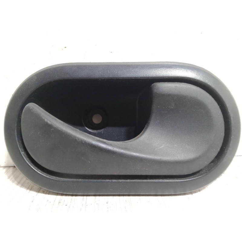 Recambio de maneta interior puerta delantera derecha para dacia sandero 1.2 16v referencia OEM IAM 8200733847  