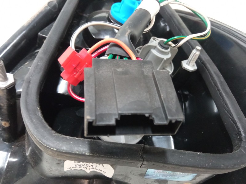 Recambio de piloto trasero izquierdo para bmw 3 compact (e46) 316 ti referencia OEM IAM   