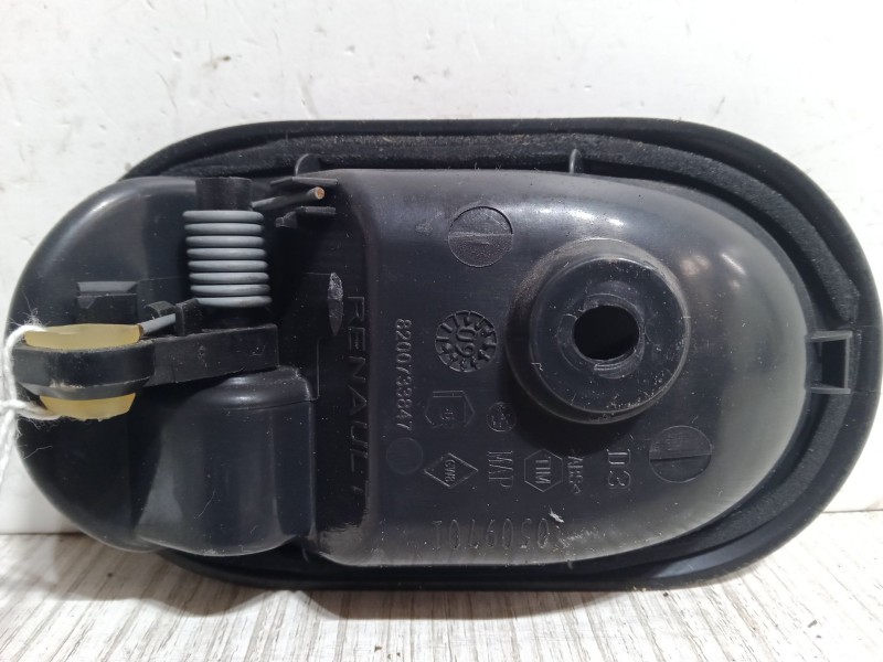 Recambio de maneta interior puerta delantera derecha para dacia sandero 1.2 16v referencia OEM IAM 8200733847  