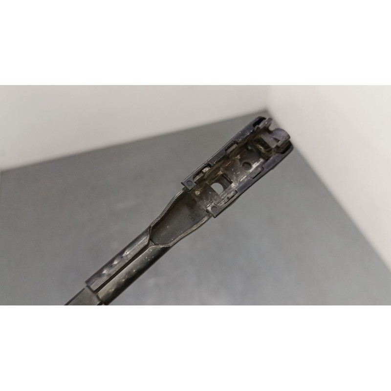 Recambio de brazo limpia delantero izquierdo para mercedes-benz clase a (w176) a 220 d (176.003) referencia OEM IAM A1768203400 