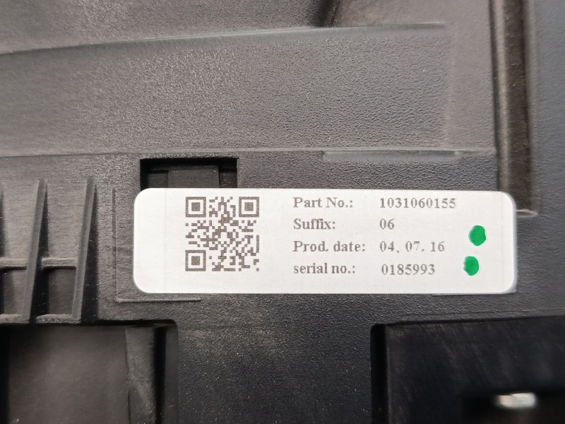 Recambio de cuadro instrumentos para mercedes-benz clase a (w176) a 220 d (176.003) referencia OEM IAM A1769000804 0263700379 