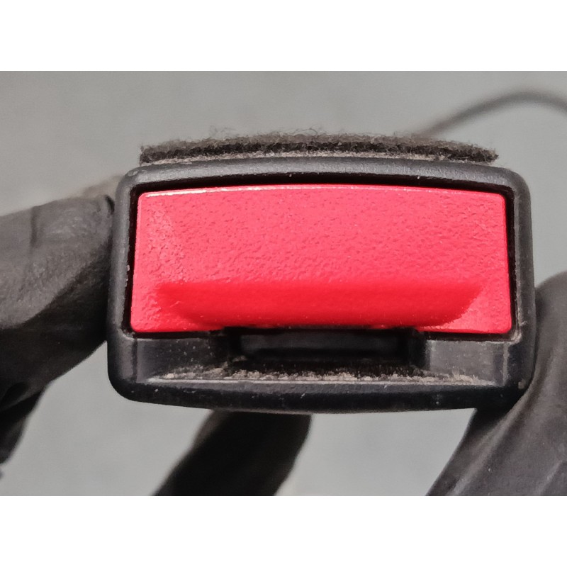 Recambio de anclaje cinturon delantero izquierdo para mercedes-benz clase a (w176) a 220 d (176.003) referencia OEM IAM   
