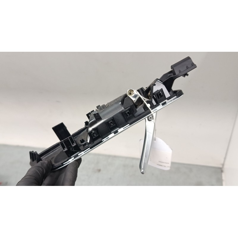 Recambio de maneta interior puerta trasera izquierda para mercedes-benz clase a (w176) a 220 d (176.003) referencia OEM IAM A246
