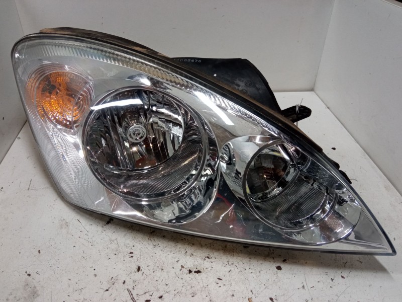 Recambio de faro derecho para kia cee´d hatchback (ed) 1.4 referencia OEM IAM   