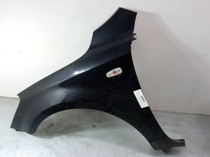 Recambio de aleta delantera izquierda para kia cee´d hatchback (ed) 1.4 referencia OEM IAM 663111H010  