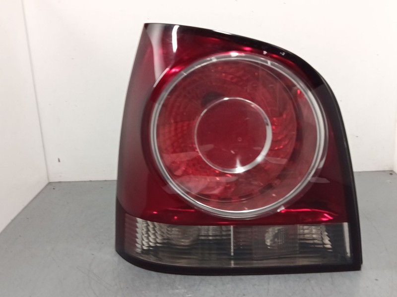 Recambio de piloto trasero izquierdo para volkswagen polo iv (9n_, 9a_) 1.4 tdi referencia OEM IAM 6Q6945095M  