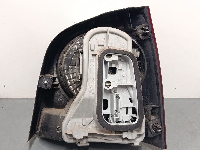 Recambio de piloto trasero izquierdo para volkswagen polo iv (9n_, 9a_) 1.4 tdi referencia OEM IAM 6Q6945095M  