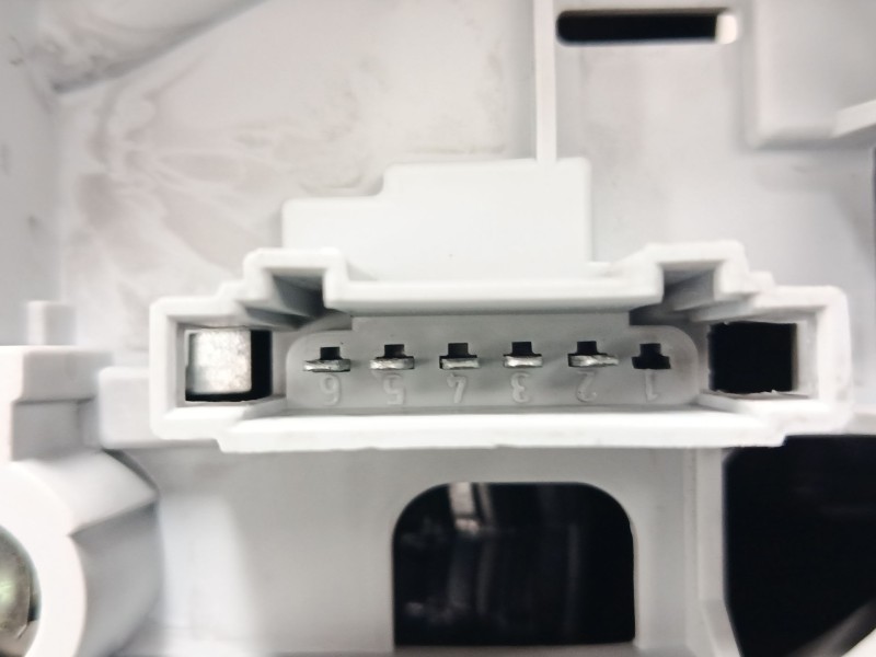 Recambio de piloto trasero izquierdo para volkswagen polo iv (9n_, 9a_) 1.4 tdi referencia OEM IAM 6Q6945095M  