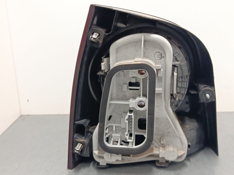 Recambio de piloto trasero derecho para volkswagen polo iv (9n_, 9a_) 1.4 tdi referencia OEM IAM 6Q6945096T  