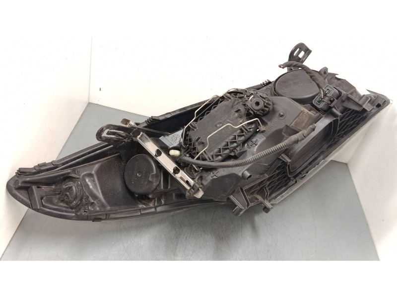 Recambio de faro izquierdo para renault megane iii grandtour (kz0/1) 1.2 tce (kz2b, kz11) referencia OEM IAM 260607305R 03012442