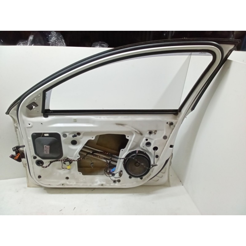 Recambio de puerta delantera derecha para skoda superb ii station wagon (3t5) 2.0 tdi 16v referencia OEM IAM   