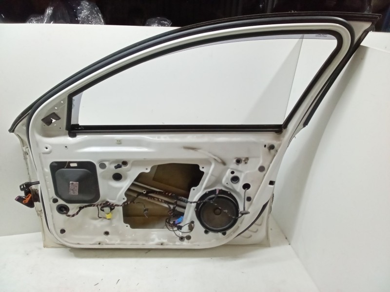 Recambio de puerta delantera derecha para skoda superb ii station wagon (3t5) 2.0 tdi 16v referencia OEM IAM   