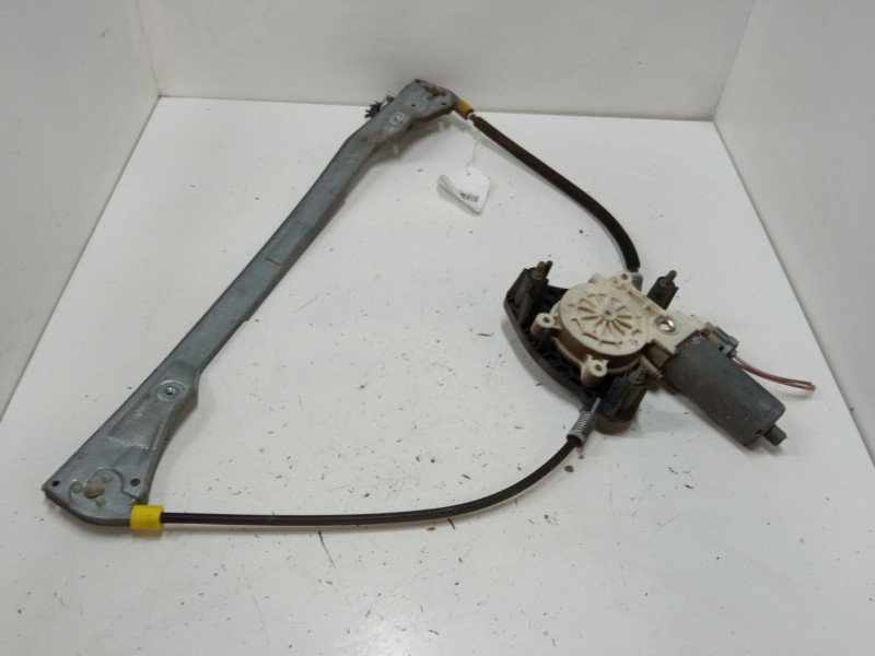 Recambio de elevalunas electrico delantero derecho para renault clio ii (bb_, cb_) 1.2 (bb0a, bb0f, bb10, bb1k, bb28, bb2d, bb2h
