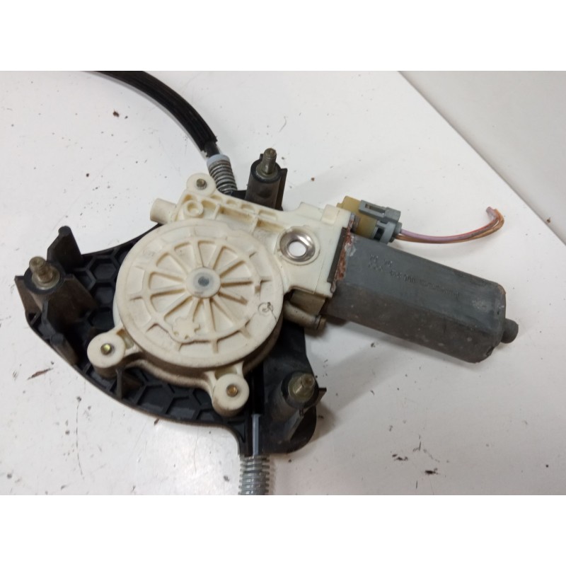 Recambio de elevalunas electrico delantero derecho para renault clio ii (bb_, cb_) 1.2 (bb0a, bb0f, bb10, bb1k, bb28, bb2d, bb2h