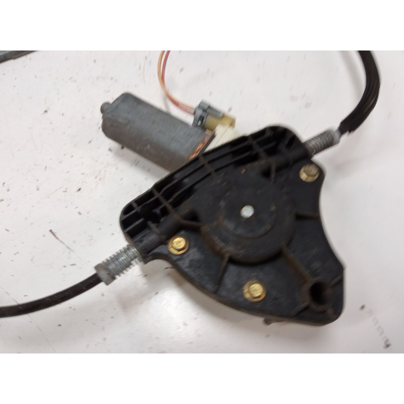 Recambio de elevalunas electrico delantero derecho para renault clio ii (bb_, cb_) 1.2 (bb0a, bb0f, bb10, bb1k, bb28, bb2d, bb2h