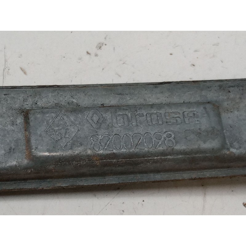 Recambio de elevalunas electrico delantero derecho para renault clio ii (bb_, cb_) 1.2 (bb0a, bb0f, bb10, bb1k, bb28, bb2d, bb2h