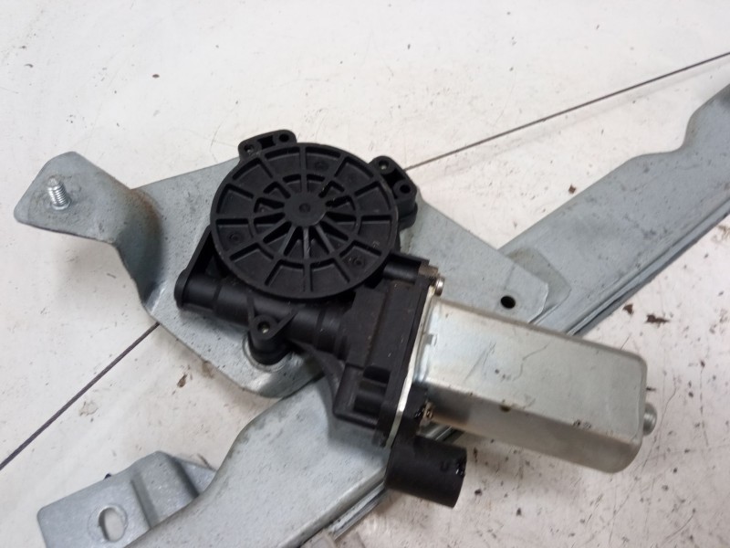 Recambio de elevalunas electrico delantero derecho para dacia sandero (bs_) 1.6 mpi 85 (bs03) referencia OEM IAM   