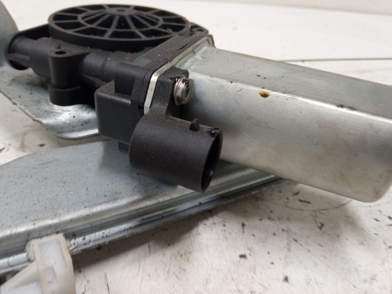 Recambio de elevalunas electrico delantero derecho para dacia sandero (bs_) 1.6 mpi 85 (bs03) referencia OEM IAM   