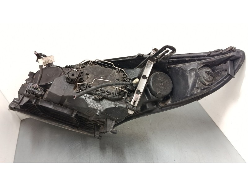 Recambio de faro derecho para renault megane iii grandtour (kz0/1) 1.2 tce (kz2b, kz11) referencia OEM IAM 260101010R  