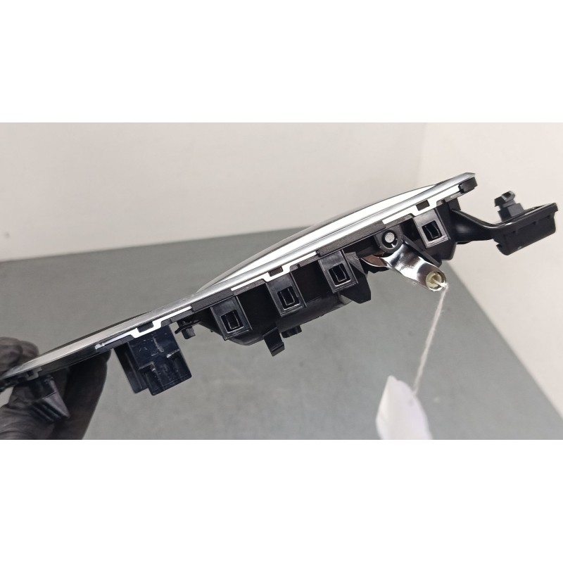 Recambio de maneta interior puerta trasera derecha para mercedes-benz clase a (w176) a 220 d (176.003) referencia OEM IAM A24673