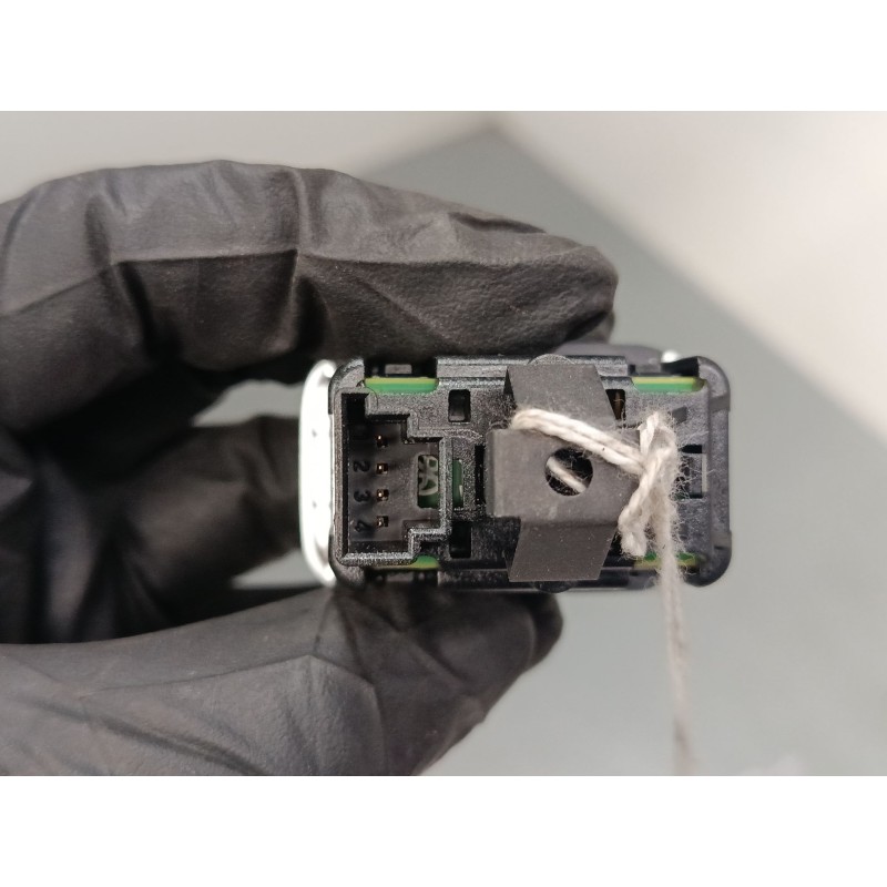 Recambio de mando elevalunas trasero derecho para mercedes-benz clase a (w176) a 220 d (176.003) referencia OEM IAM A2049058102 