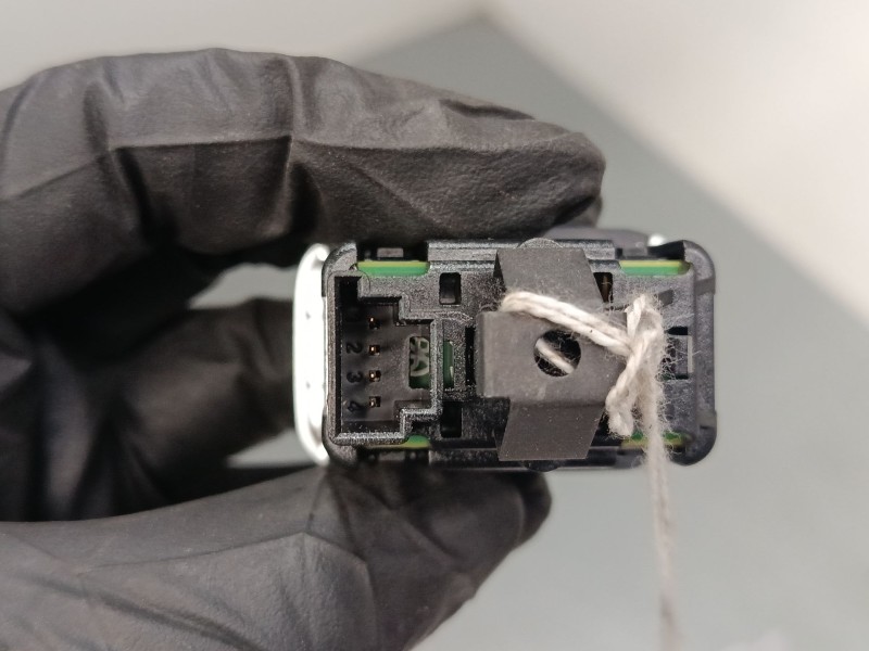 Recambio de mando elevalunas trasero derecho para mercedes-benz clase a (w176) a 220 d (176.003) referencia OEM IAM A2049058102 