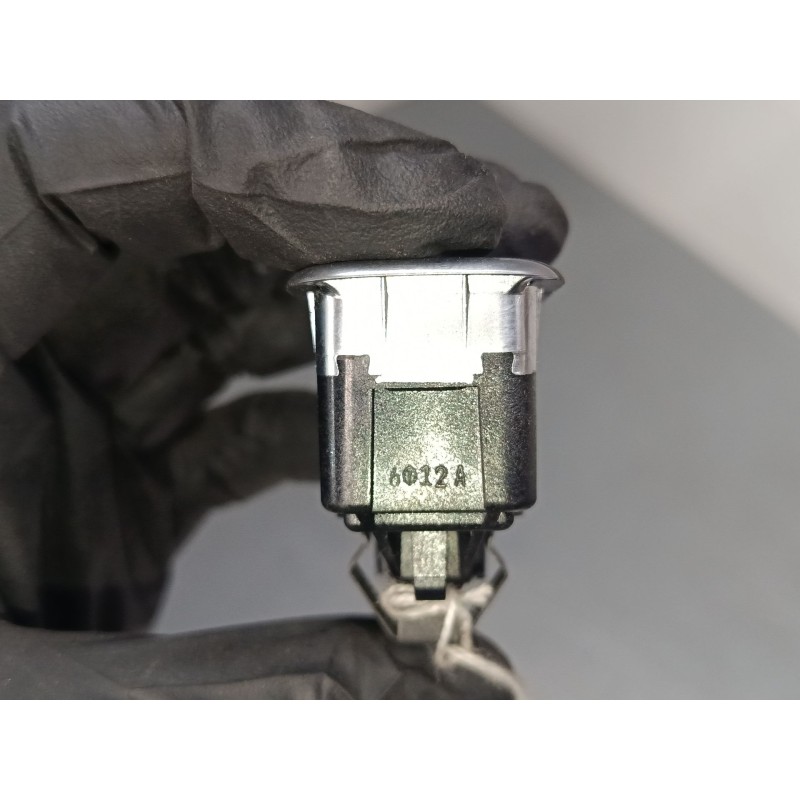 Recambio de mando elevalunas trasero derecho para mercedes-benz clase a (w176) a 220 d (176.003) referencia OEM IAM A2049058102 