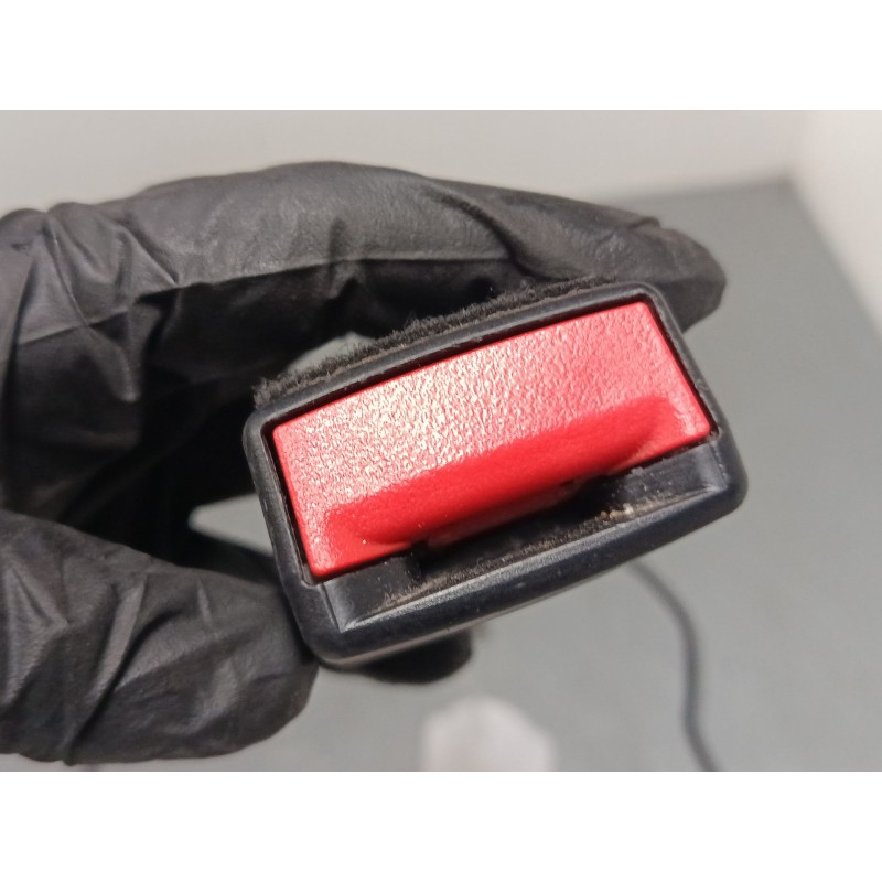 Recambio de anclaje cinturon delantero derecho para mercedes-benz clase a (w176) a 220 d (176.003) referencia OEM IAM A246860016