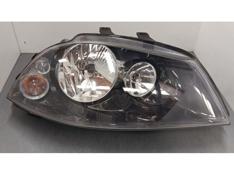 Recambio de faro derecho para seat ibiza iii (6l1) 1.4 tdi referencia OEM IAM 6L1941006M  