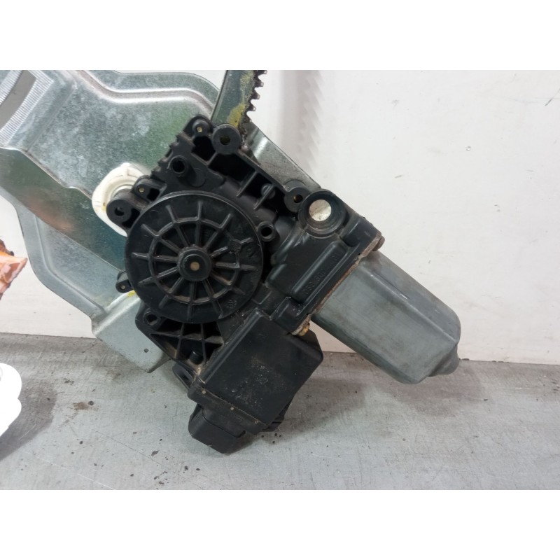 Recambio de elevalunas electrico delantero derecho para opel astra g descapotable (t98) 1.6 (f67) referencia OEM IAM 103394100  