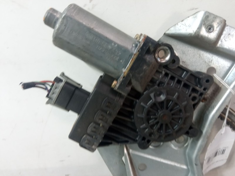 Recambio de elevalunas electrico delantero derecho para opel astra f hatchback (t92) 1.6 i 16v (f08, m08, f68, m68) referencia O