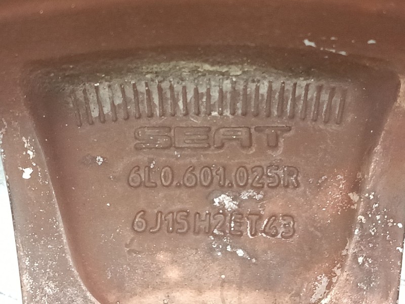 Recambio de llanta alumino 15´´ para seat ibiza iii (6l1) 1.9 tdi referencia OEM IAM 6L0601025R  