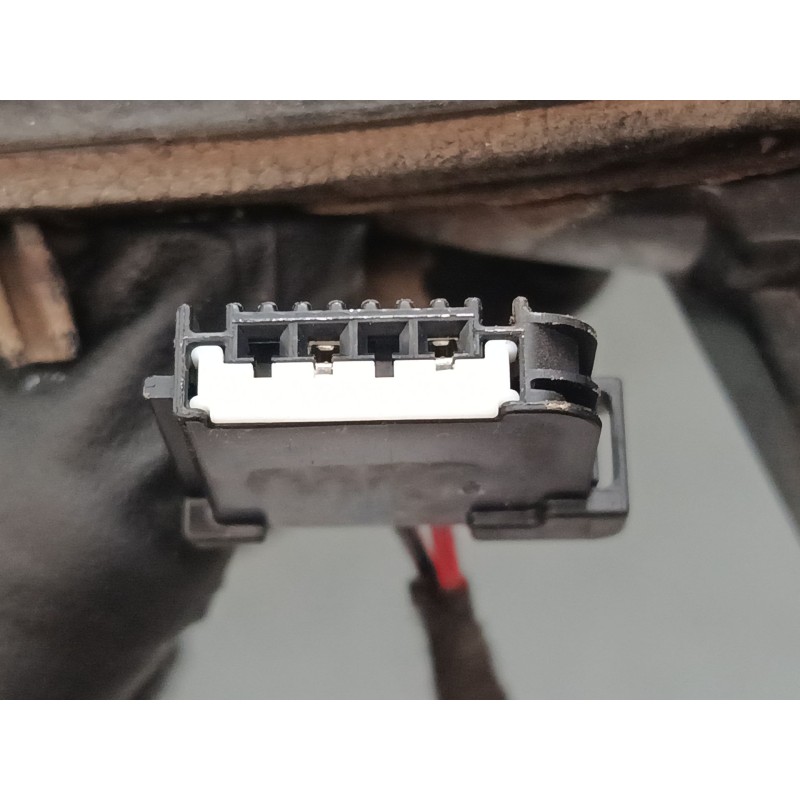 Recambio de piloto trasero porton izquierdo para opel zafira tourer c (p12) 2.0 cdti (75) referencia OEM IAM 13288832AGJ  
