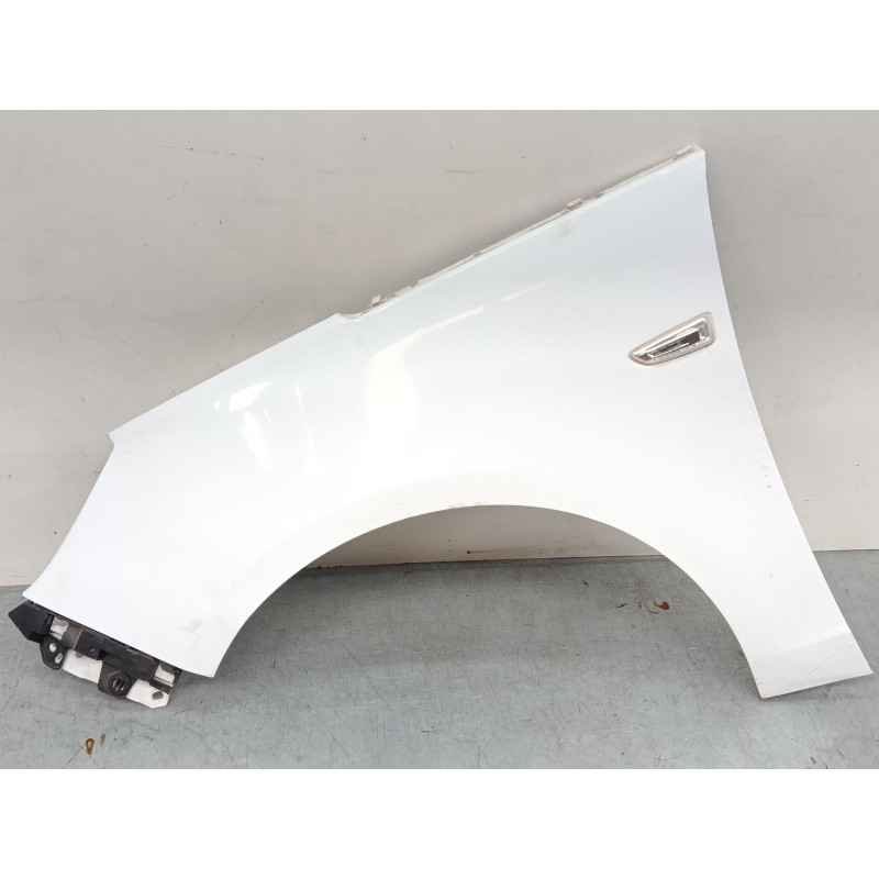 Recambio de aleta delantera izquierda para opel zafira tourer c (p12) 2.0 cdti (75) referencia OEM IAM 13355187  