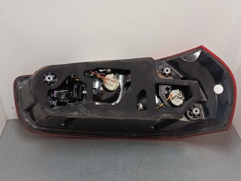 Recambio de piloto trasero izquierdo para citroën c4 picasso ii 1.6 hdi 90 referencia OEM IAM 9676120780  