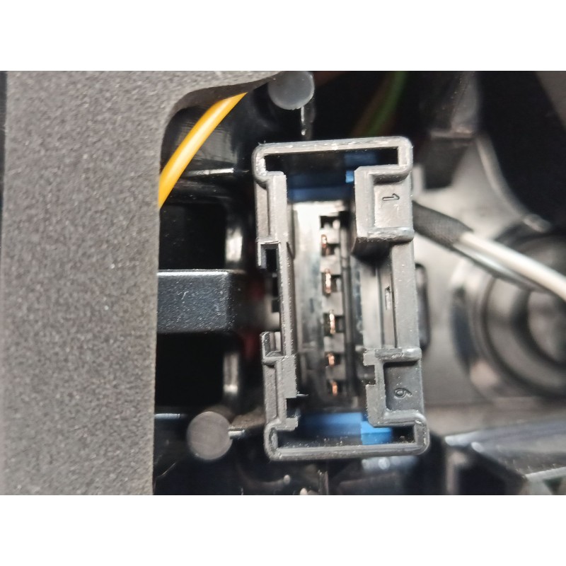 Recambio de piloto trasero derecho para citroën c4 picasso ii 1.6 hdi 90 referencia OEM IAM 9676120680  