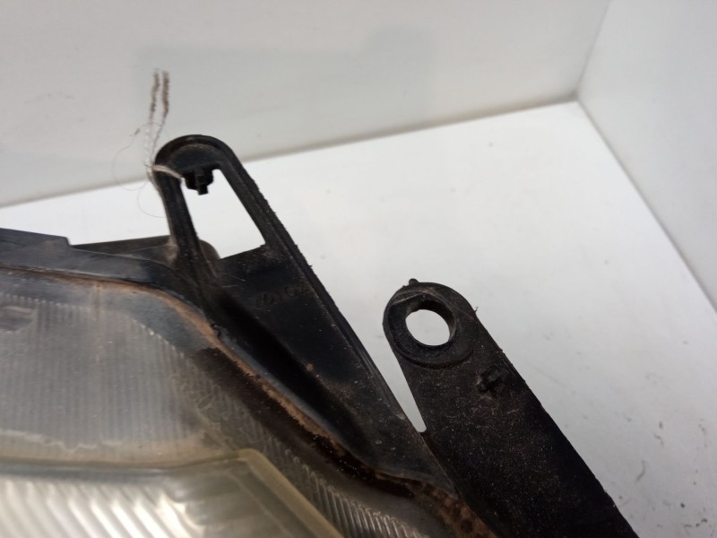 Recambio de faro derecho para citroën c3 i (fc_, fn_) 1.4 i referencia OEM IAM 9680157380  