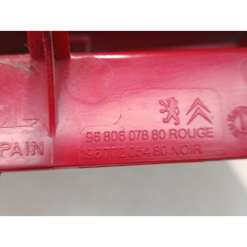 Recambio de piloto trasero derecho para citroën berlingo furgoneta/monovolumen (b9) 1.6 hdi 110 referencia OEM IAM 9680607880  