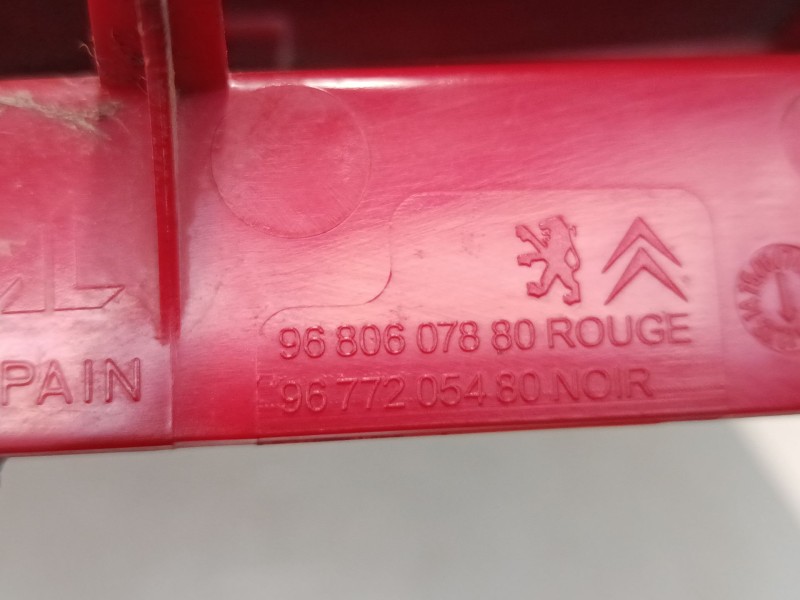 Recambio de piloto trasero derecho para citroën berlingo furgoneta/monovolumen (b9) 1.6 hdi 110 referencia OEM IAM 9680607880  