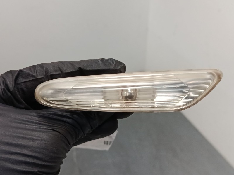 Recambio de intermitente lateral izquierdo para bmw 1 (e87) 120 d referencia OEM IAM 6313693299709  