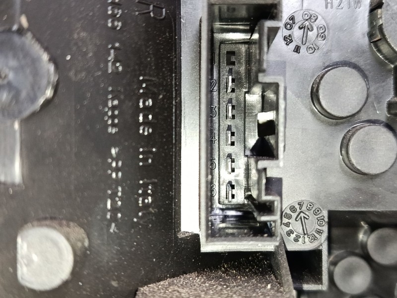 Recambio de piloto trasero derecho para bmw 1 descapotable (e88) 120 d referencia OEM IAM 6321692452004  