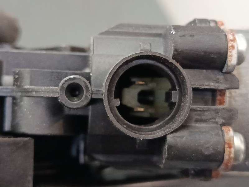 Recambio de elevalunas electrico delantero izquierdo para peugeot 108 1.2 referencia OEM IAM 698200H030  