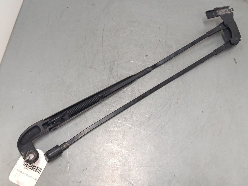 Recambio de brazo limpia delantero izquierdo para peugeot 108 1.2 referencia OEM IAM 000033343  