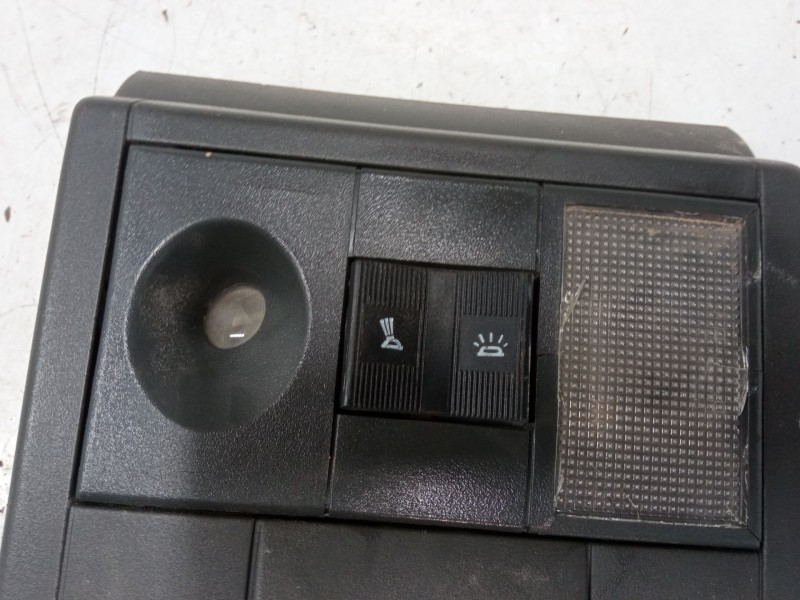 Recambio de luz interior delantera para renault 19 ii (b/c53_) 1.4 referencia OEM IAM 7700758368  