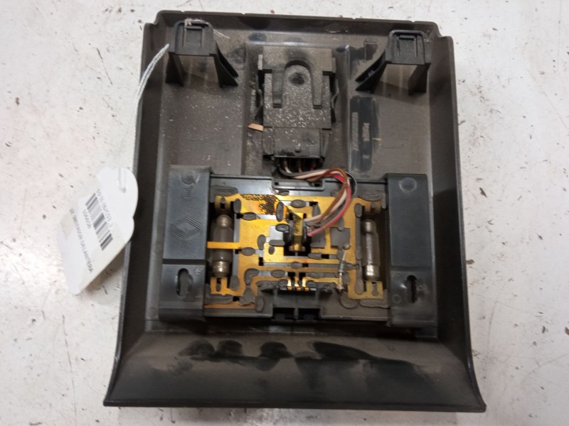 Recambio de luz interior delantera para renault 19 ii (b/c53_) 1.4 referencia OEM IAM 7700758368  