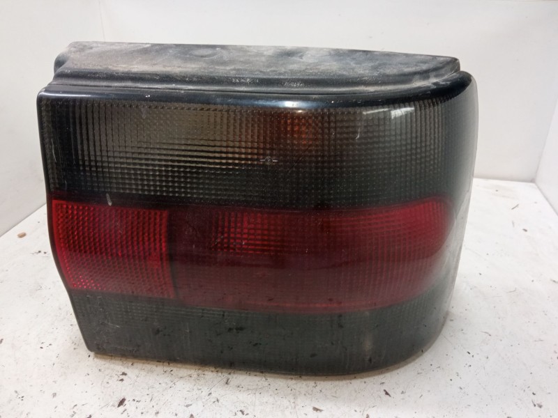 Recambio de piloto trasero derecho para renault 19 ii (b/c53_) 1.4 referencia OEM IAM   