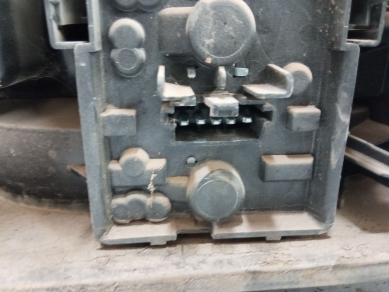 Recambio de piloto trasero izquierdo para renault 19 ii (b/c53_) 1.4 referencia OEM IAM   