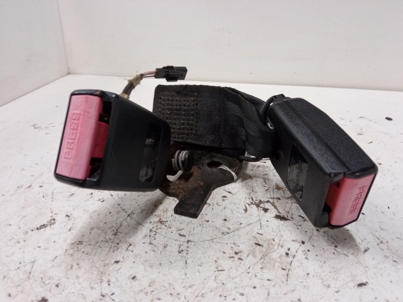 Recambio de anclaje cinturon trasero izquierdo para renault laguna iii (bt0/1) 1.5 dci (bt00, bt0a, bt0t, bt1j) referencia OEM I