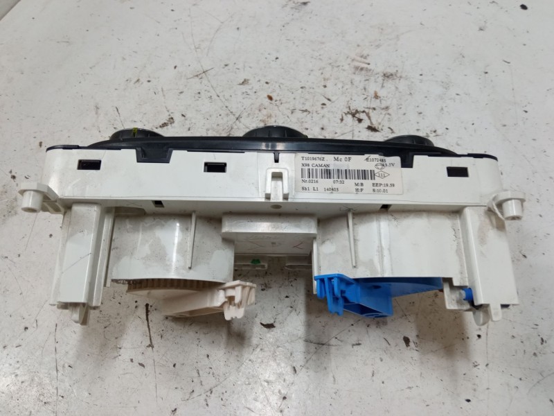 Recambio de mando climatizador para renault clio iv (bh_) 1.2 16v referencia OEM IAM T1019676Z  